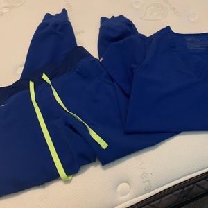 Women’s FIGS scrubs